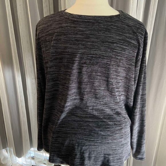 Juicy Couture size 4X Grey key hole top - Picture 3 of 3